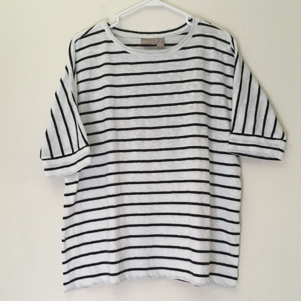Chicos women’s Top, Size 1 (Medium)